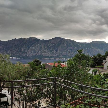 Holiday House In The Kotor Bay エクステリア 写真