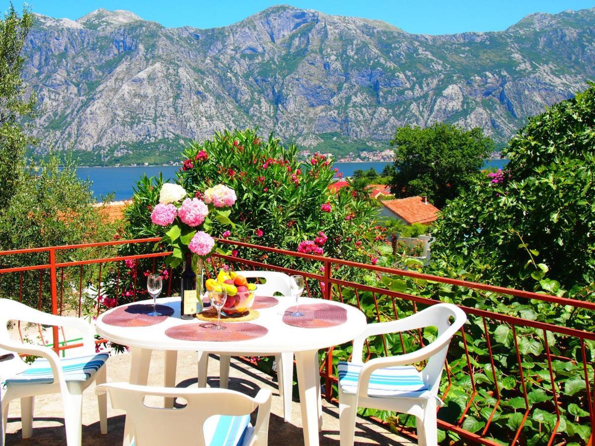 Holiday House In The Kotor Bay エクステリア 写真