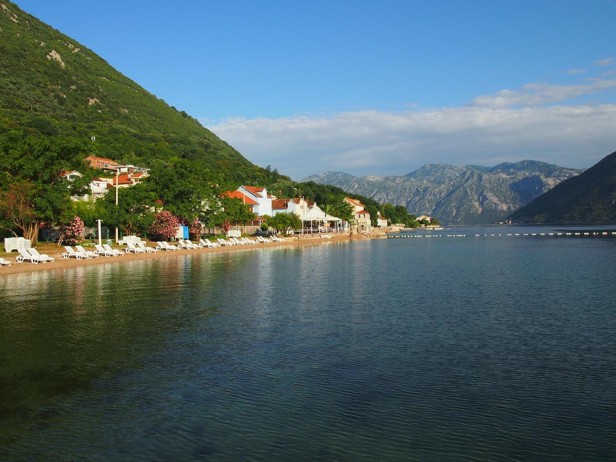 Holiday House In The Kotor Bay エクステリア 写真