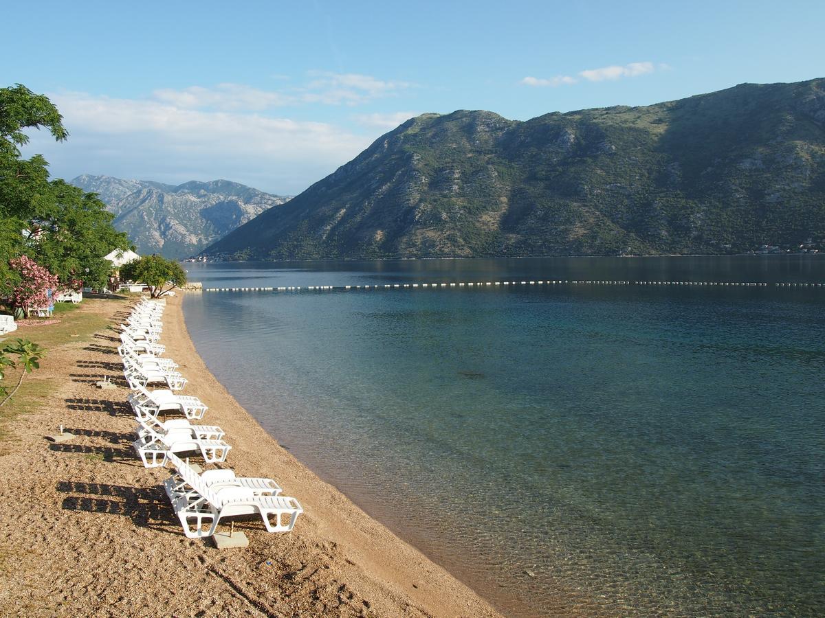Holiday House In The Kotor Bay エクステリア 写真